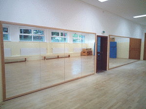 Spiegelwand Fitnessstudio